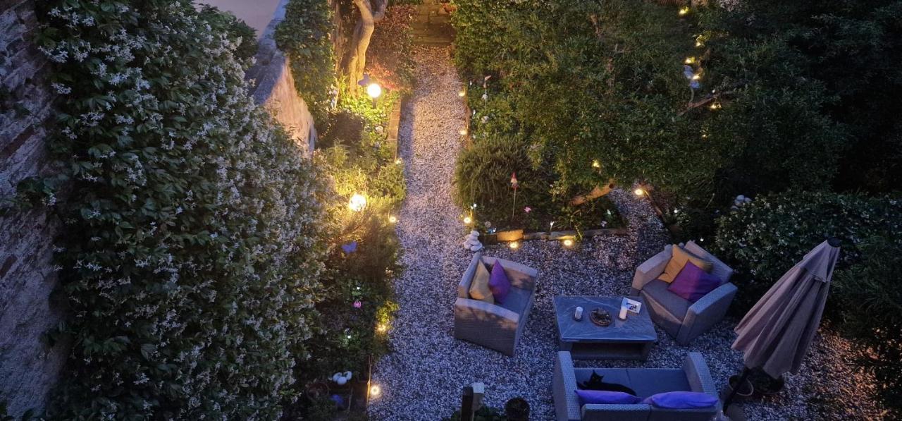 Monica Appartamento Con Giardino Al Ponte Vecchio Firenze Bagian luar foto