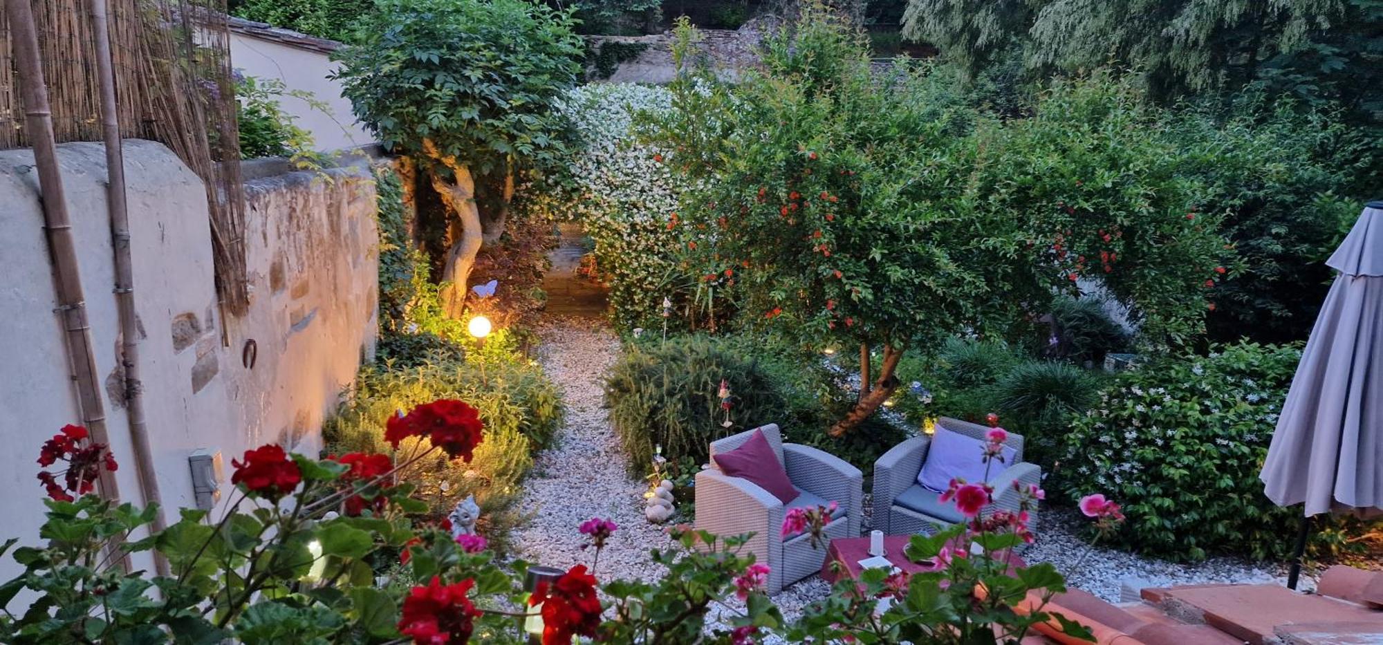 Monica Appartamento Con Giardino Al Ponte Vecchio Firenze Bagian luar foto